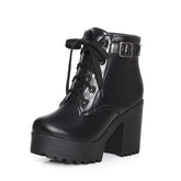 Stiefeletten mit runder Zehenpartie und Schnalle